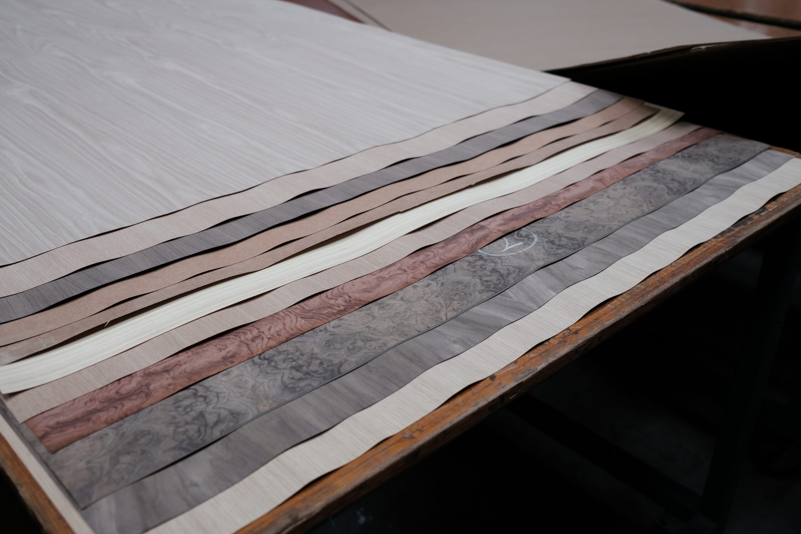 a bunch of wood veneer sheets layered on one another